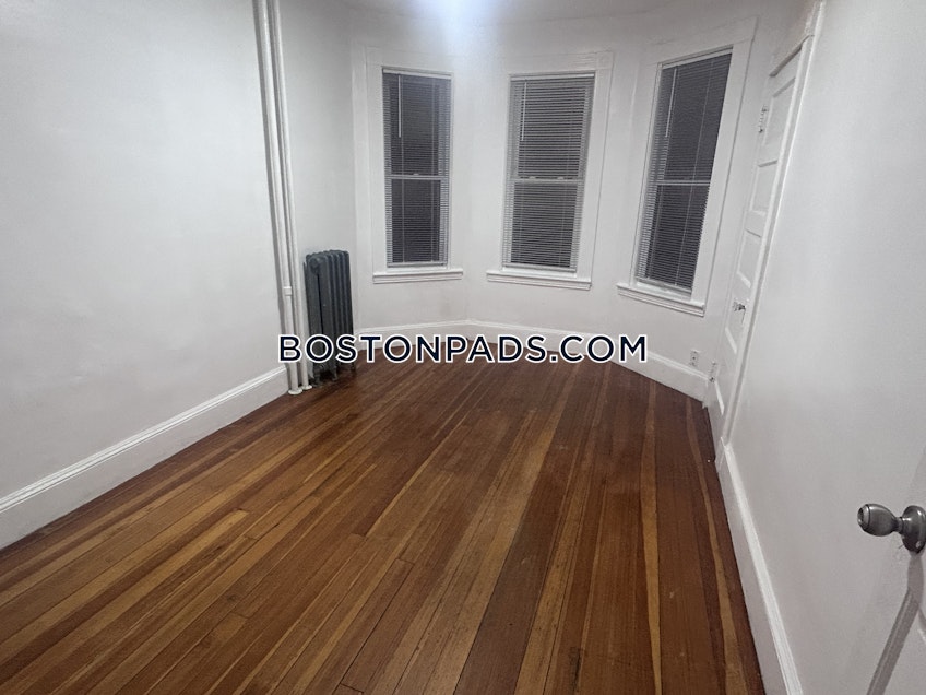 Boston - $2,700+ /month