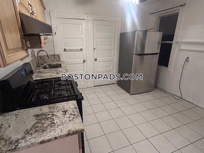 Boston - $2,700+ /mo