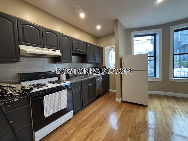 Boston - $2,475+ /mo