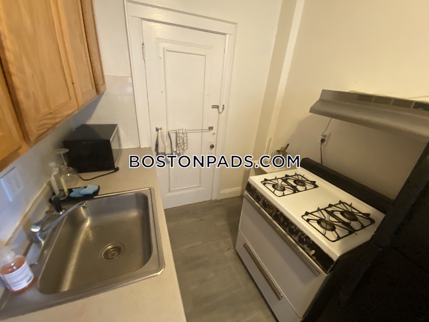 BOSTON - BRIGHTON - CLEVELAND CIRCLE - 2 Beds, 1 Bath - Image 3