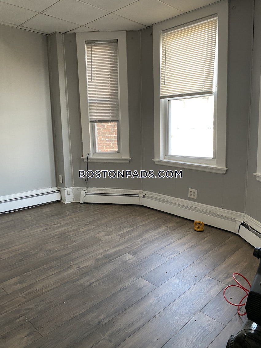 BOSTON - SOUTH BOSTON - EAST SIDE - 4 Beds, 2 Baths - Image 12