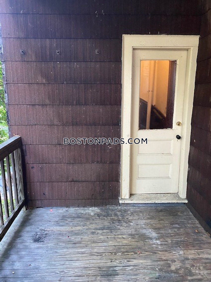 BOSTON - MISSION HILL - 5 Beds, 2 Baths - Image 27