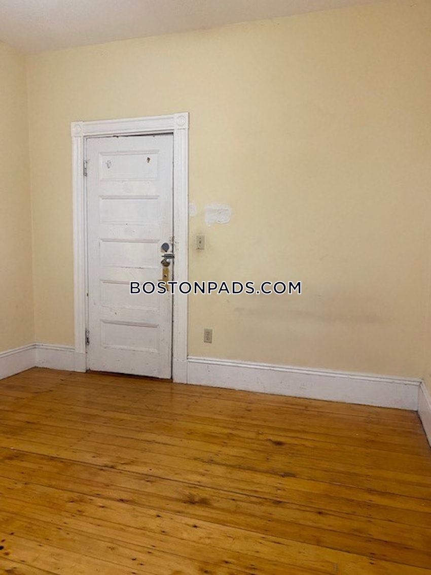 BOSTON - MISSION HILL - 5 Beds, 2 Baths - Image 21