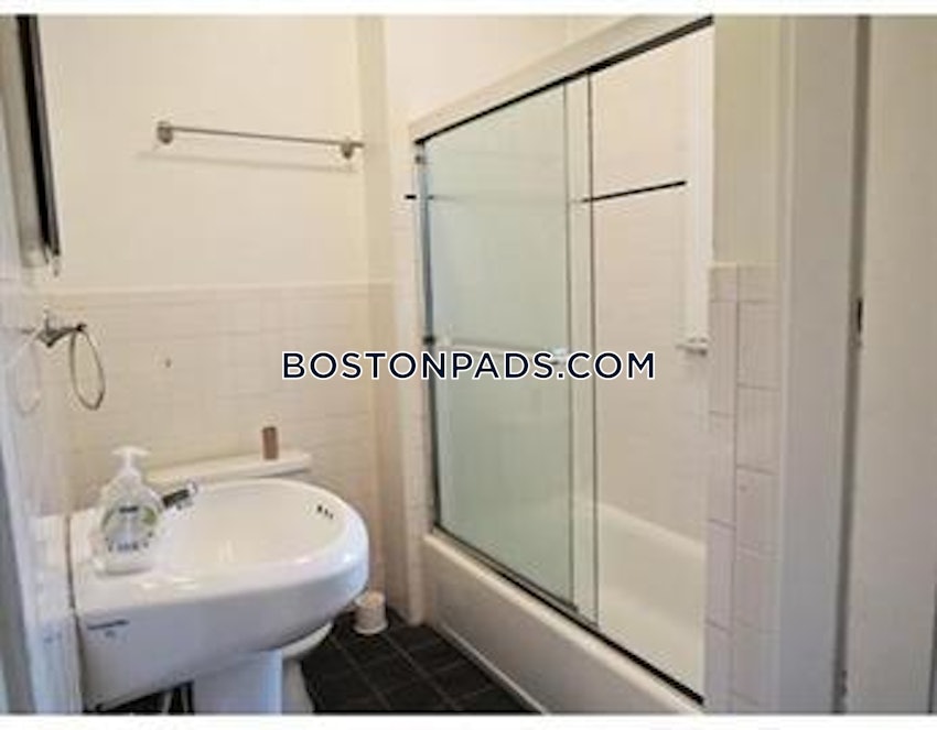BOSTON - ALLSTON - 9 Beds, 3 Baths - Image 30