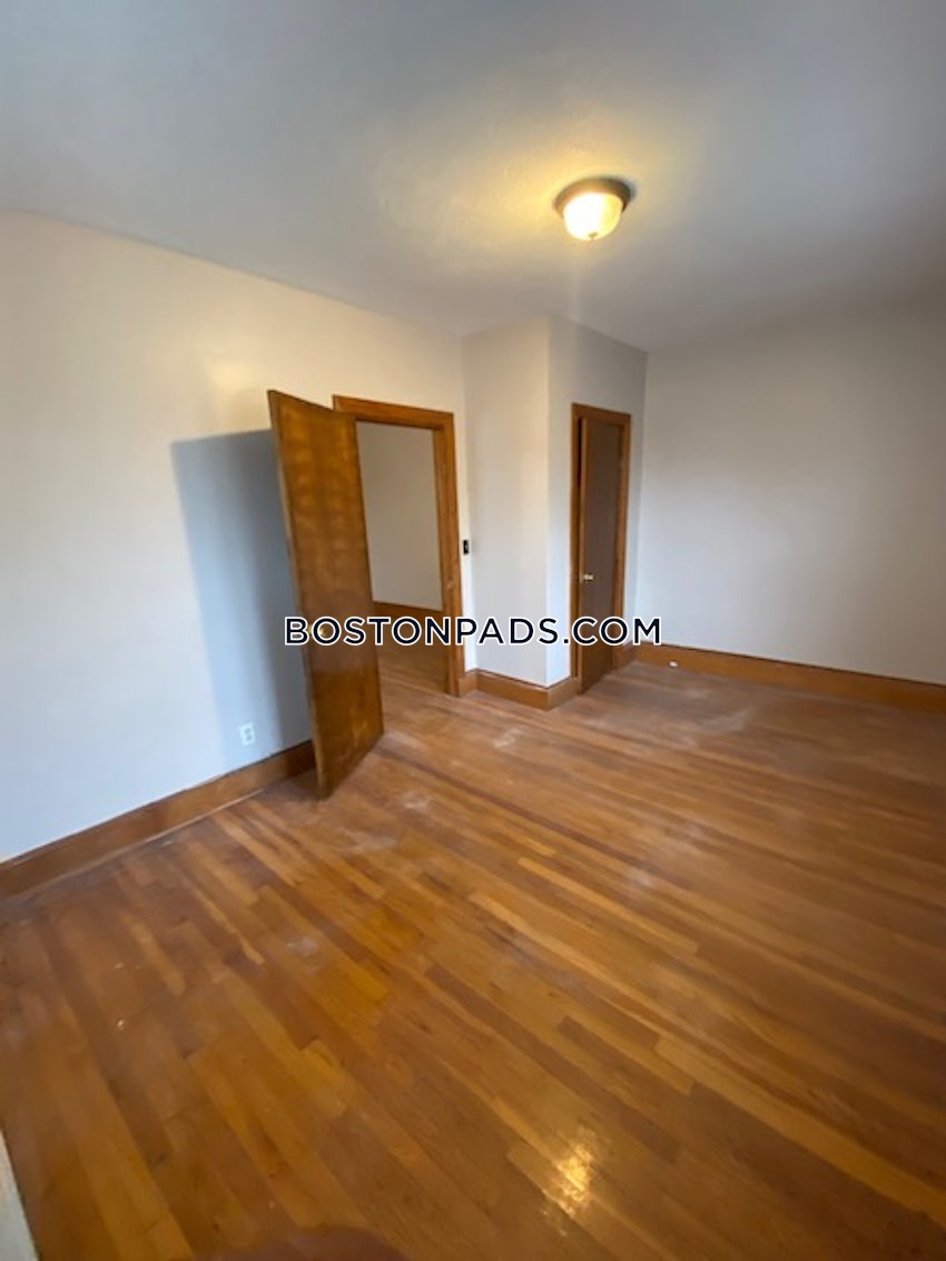 LYNN - 2 Beds, 1 Bath - Image 13