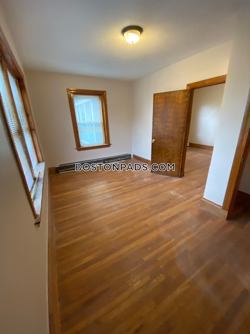 LYNN - 2 Beds, 1 Bath - Image 11