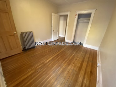 Boston - 4 Beds, 2 Baths