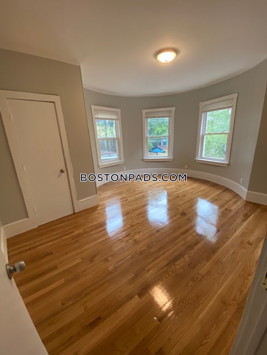 BOSTON - DORCHESTER - CENTER - 3 Beds, 1 Bath - Image 12