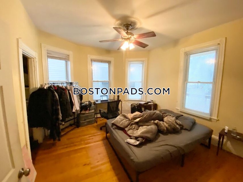 BOSTON - MISSION HILL - 4 Beds, 2 Baths - Image 3