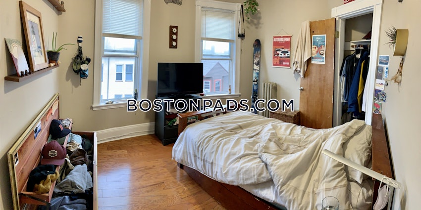 BOSTON - MISSION HILL - 4 Beds, 1 Bath - Image 15