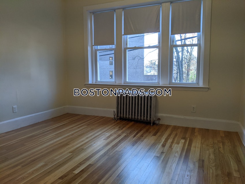 BROOKLINE- WASHINGTON SQUARE - 2 Beds, 1 Bath - Image 14