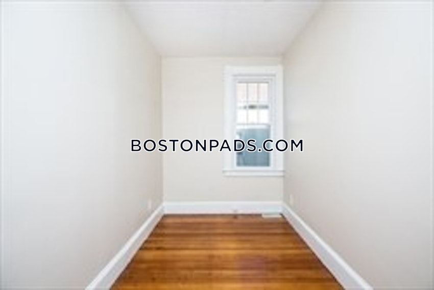 REVERE - 2 Beds, 1 Bath - Image 4