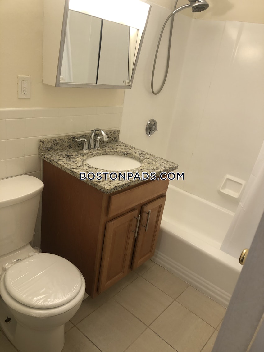 BROOKLINE- COOLIDGE CORNER - 2 Beds, 1 Bath - Image 9