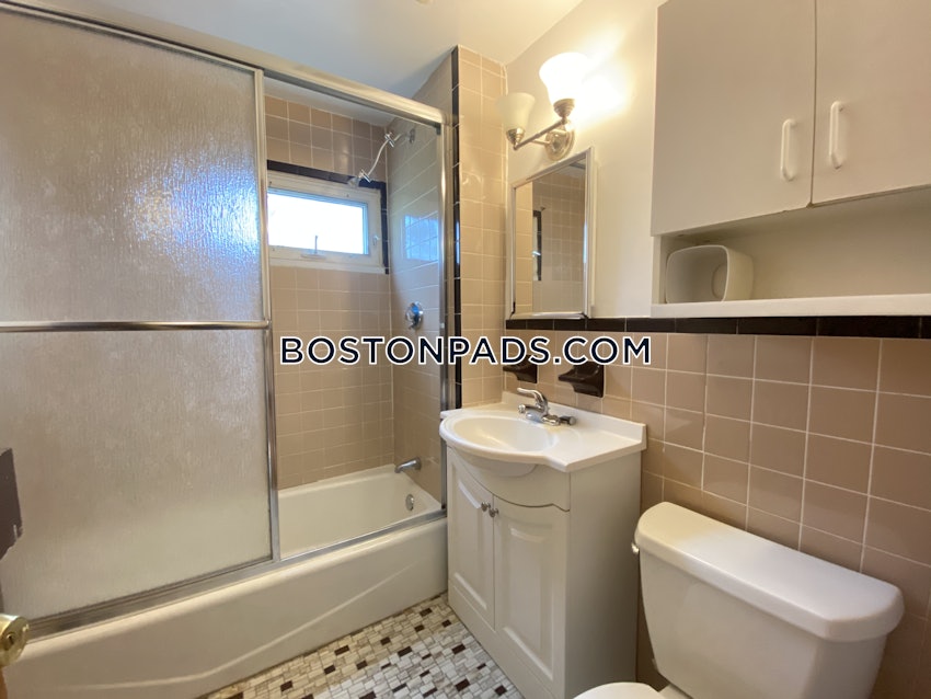 BOSTON - BRIGHTON - OAK SQUARE - 3 Beds, 2 Baths - Image 16