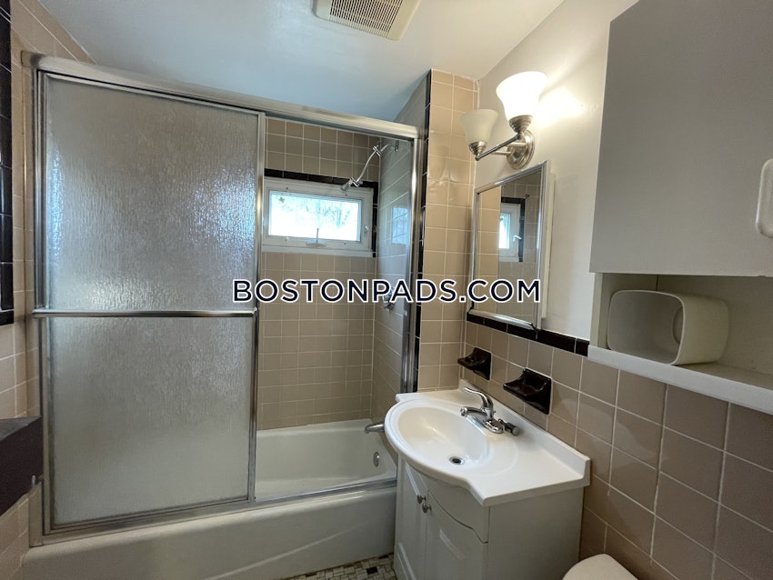 BOSTON - BRIGHTON - OAK SQUARE - 3 Beds, 2 Baths - Image 9