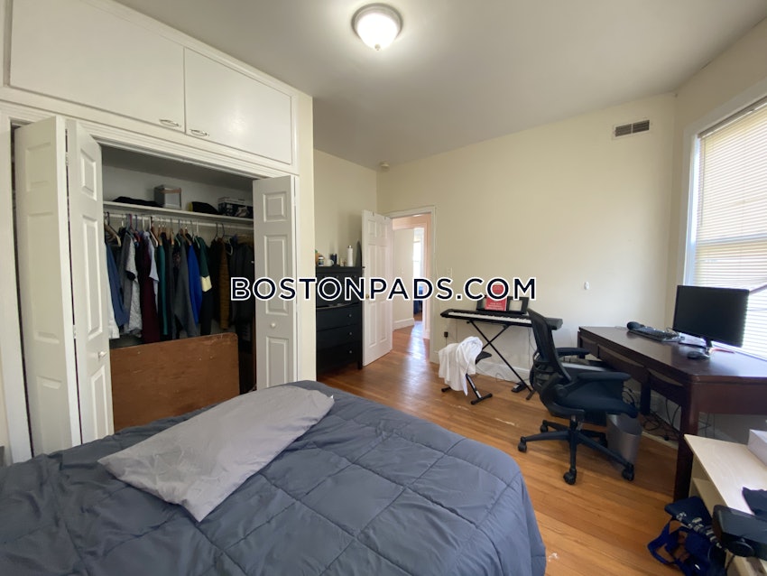 BOSTON - MISSION HILL - 3 Beds, 1 Bath - Image 5