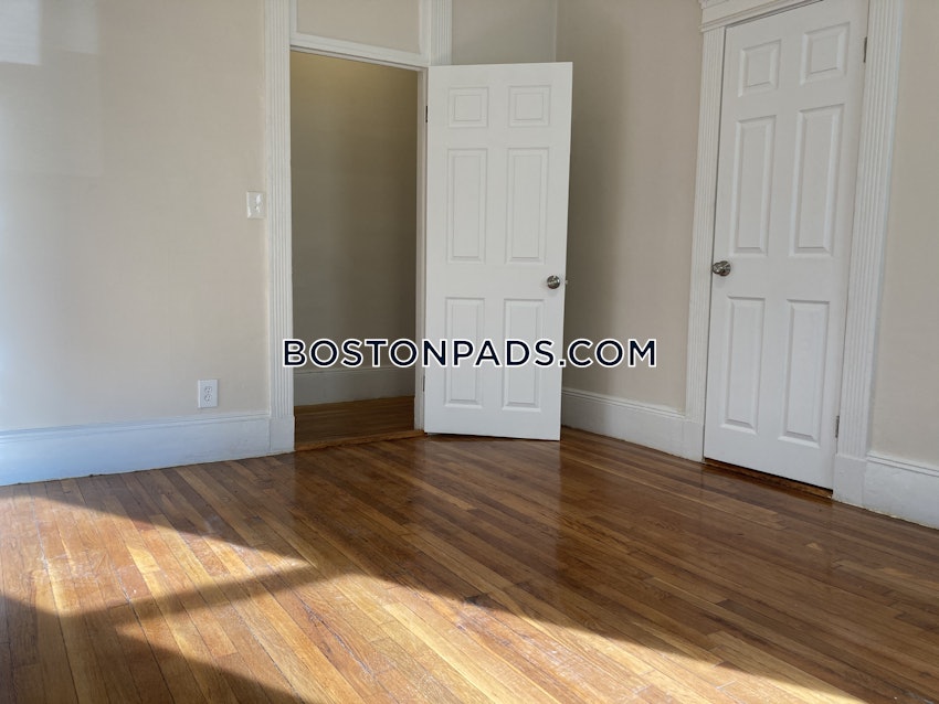 BOSTON - ALLSTON - 2 Beds, 1 Bath - Image 5