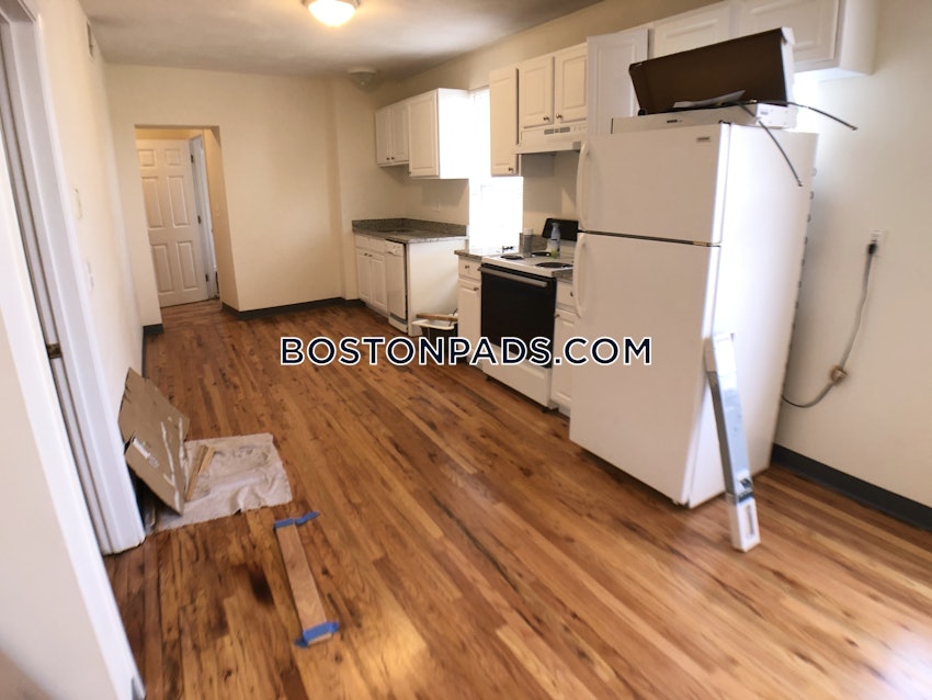 BOSTON - MISSION HILL - 3 Beds, 1 Bath - Image 22