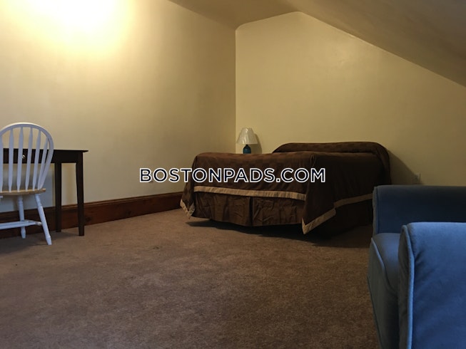 Boston - $4,200+ /mo