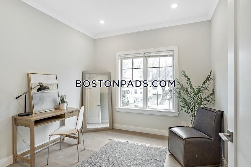 BOSTON - ROSLINDALE - 3 Beds, 2 Baths - Image 5