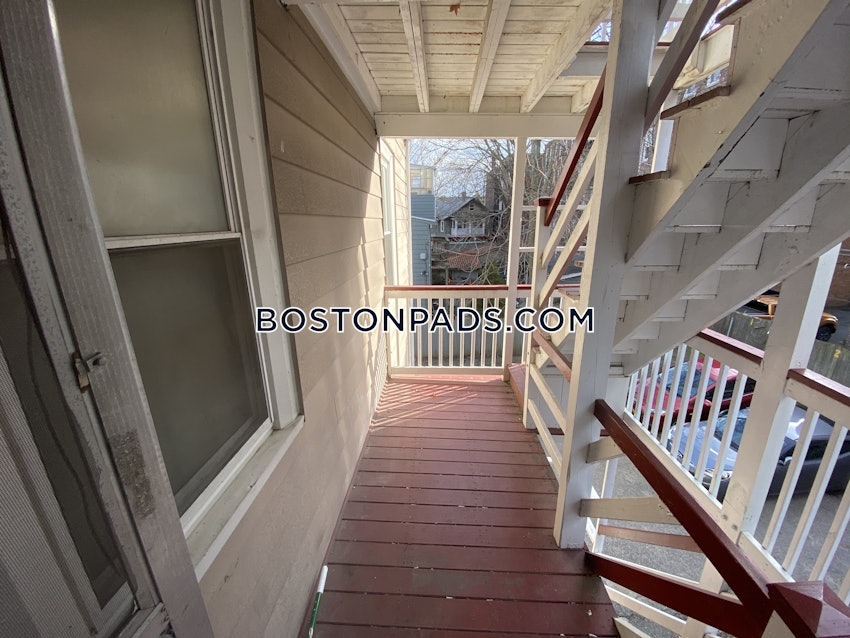BOSTON - BRIGHTON - CLEVELAND CIRCLE - 4 Beds, 2 Baths - Image 9