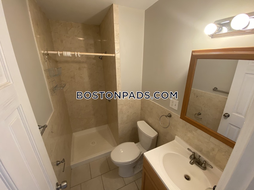BOSTON - BRIGHTON - CLEVELAND CIRCLE - 4 Beds, 2 Baths - Image 9