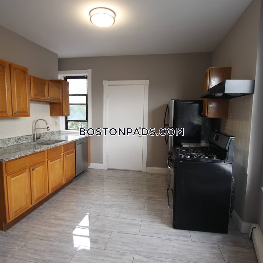 CAMBRIDGE - CENTRAL SQUARE/CAMBRIDGEPORT - 3 Beds, 1 Bath - Image 3