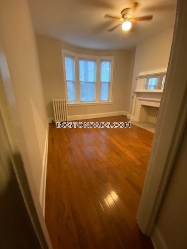 Boston - 1 Beds, 1 Baths