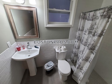 Boston - 4 Beds, 2 Baths