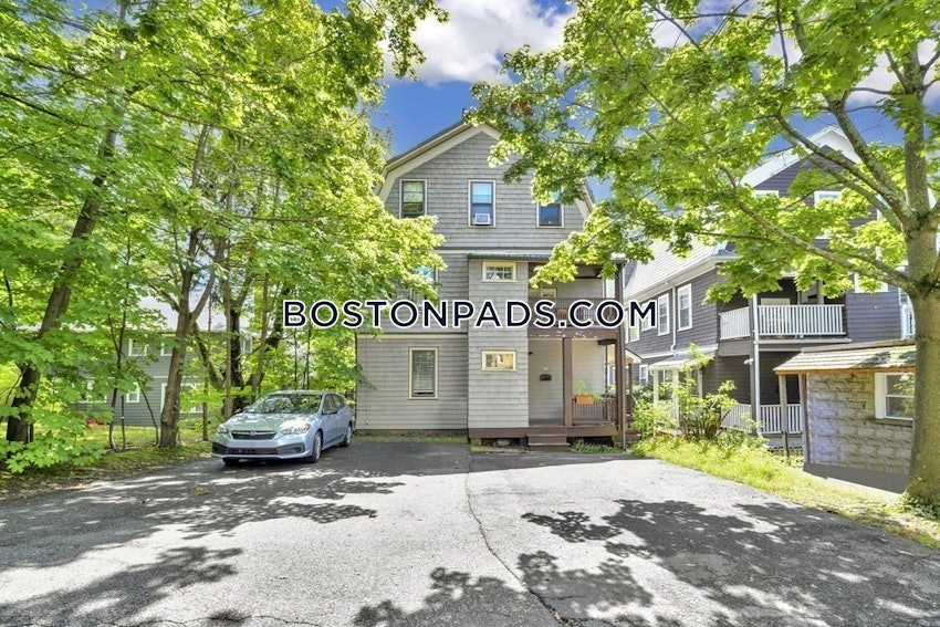 BROOKLINE - BEACONSFIELD - 4 Beds, 1.5 Baths - Image 27