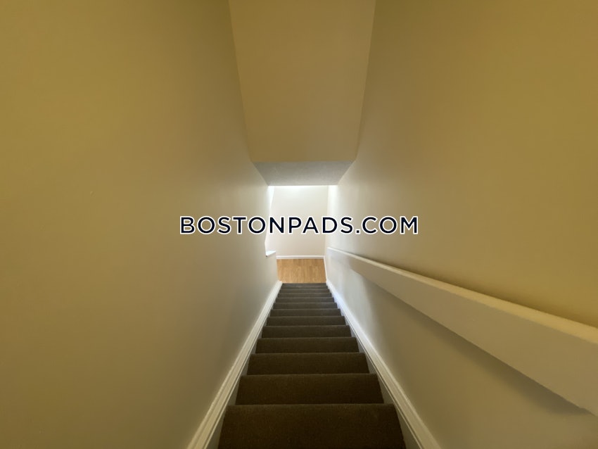 BOSTON - BRIGHTON - OAK SQUARE - 2 Beds, 1.5 Baths - Image 9