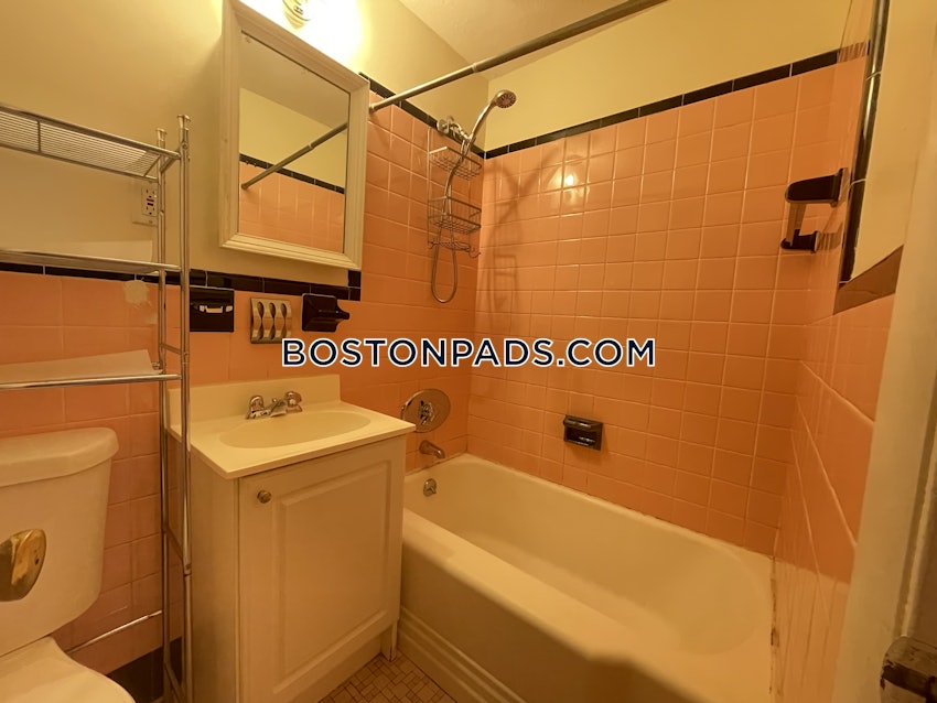 NEWTON - NEWTONVILLE - 1 Bed, 1 Bath - Image 9