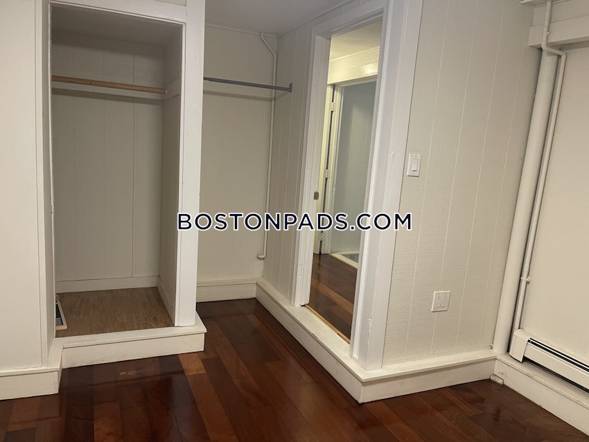 BOSTON - ALLSTON - 5 Beds, 2 Baths - Image 31