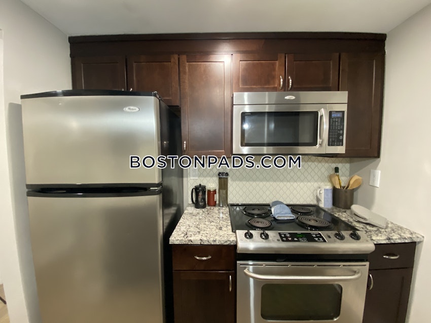 BOSTON - BACK BAY - 2 Beds, 1 Bath - Image 2