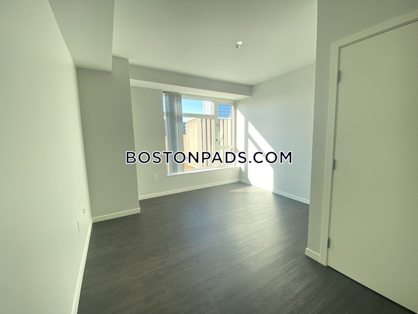 BOSTON - SEAPORT/WATERFRONT - 2 Beds, 2 Baths - Image 15