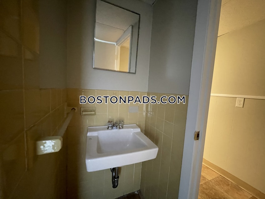 BOSTON - LOWER ALLSTON - 1 Bed, 1 Bath - Image 1