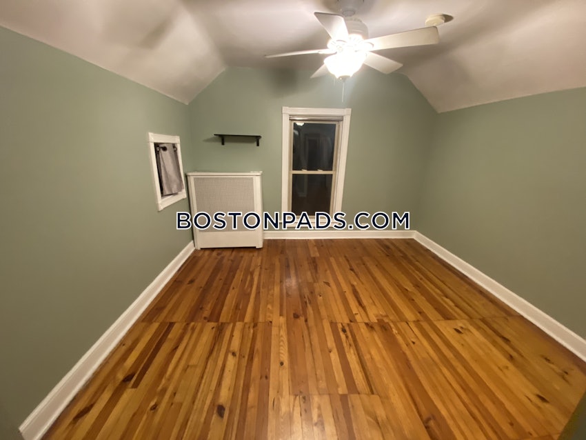 MEDFORD - TUFTS - 4 Beds, 2 Baths - Image 5