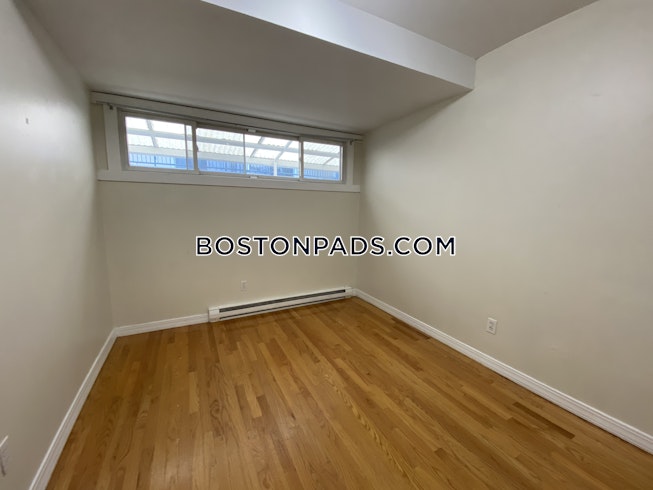 Boston - $4,700+ /mo