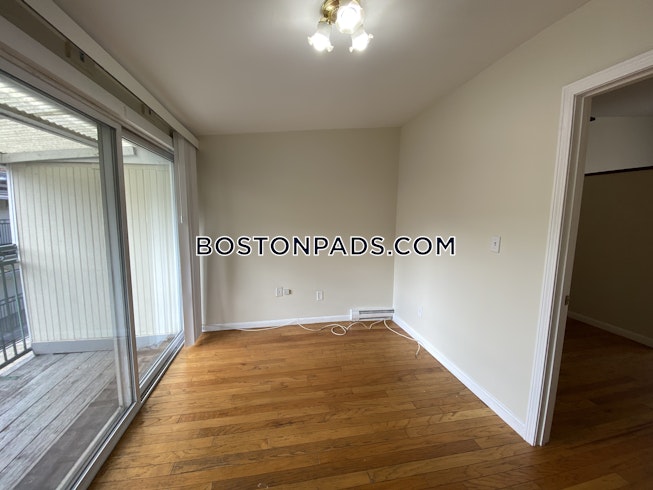 Boston - $4,700+ /mo
