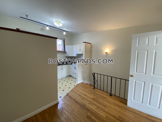 Boston - $4,700+ /mo