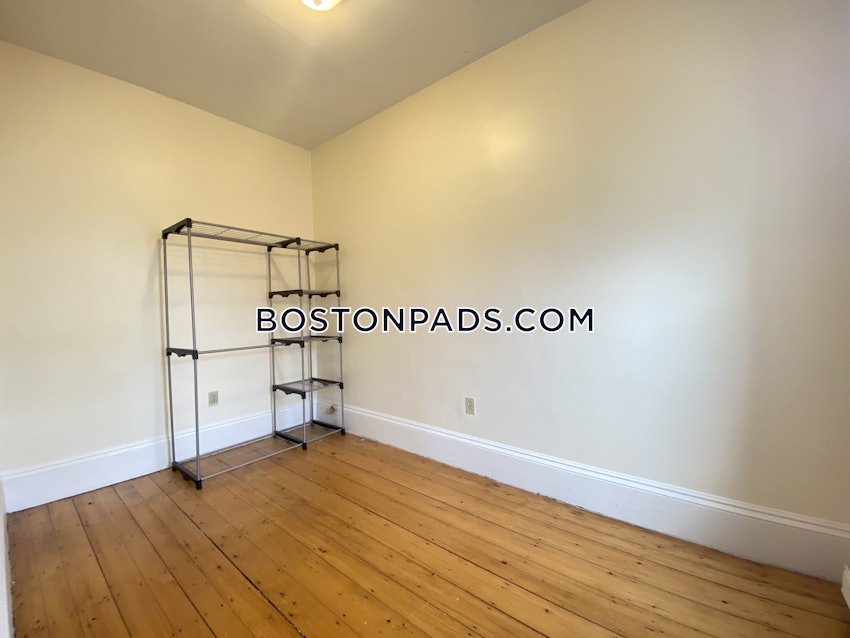 SOMERVILLE - EAST SOMERVILLE - 3 Beds, 1 Bath - Image 18