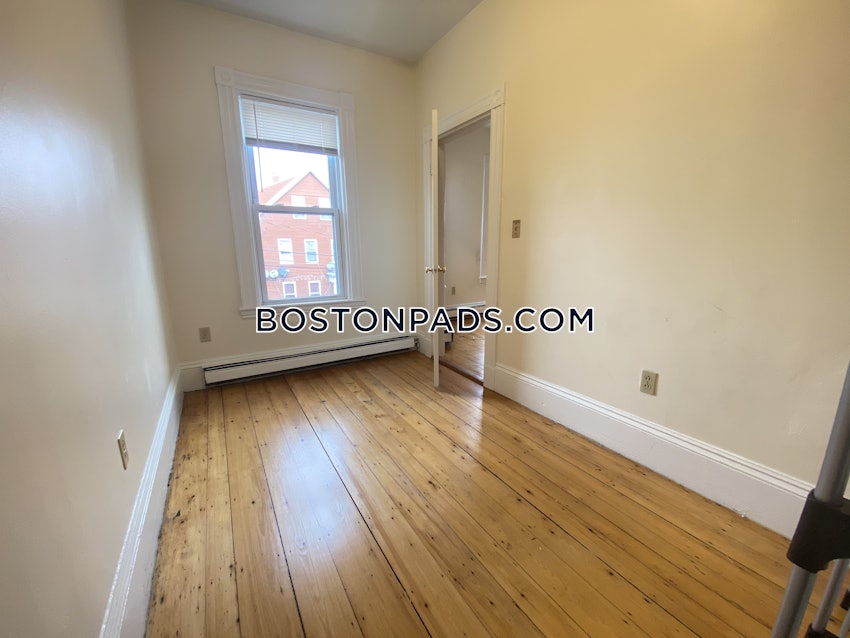 SOMERVILLE - EAST SOMERVILLE - 3 Beds, 1 Bath - Image 17