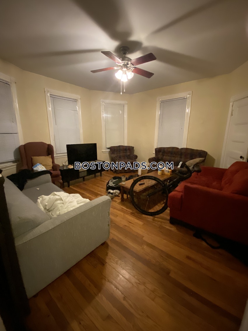 BOSTON - MISSION HILL - 5 Beds, 2 Baths - Image 11
