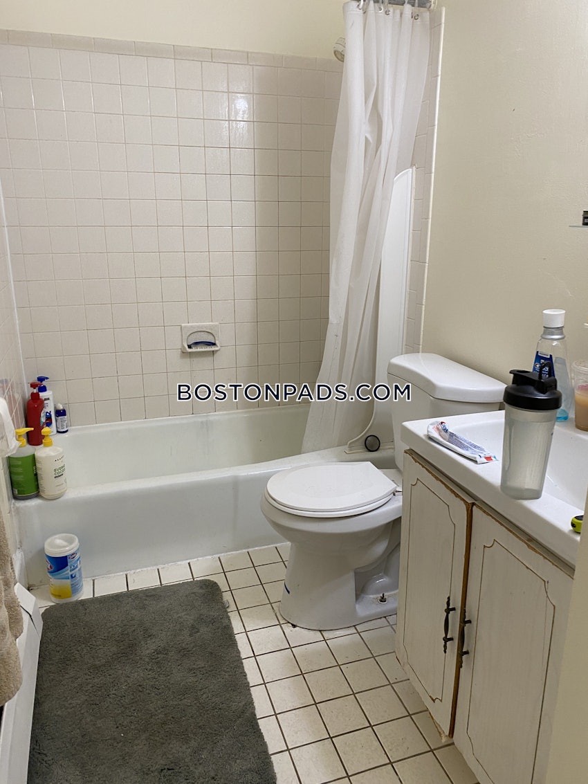 BOSTON - MISSION HILL - 3 Beds, 2 Baths - Image 13