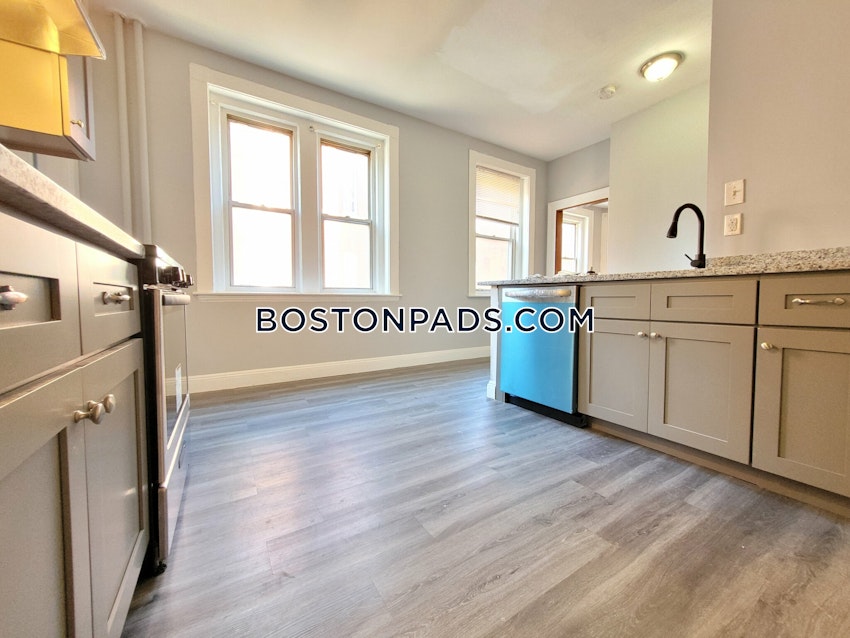 BOSTON - ROXBURY - 4 Beds, 1 Bath - Image 7