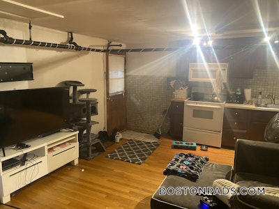 Mission Hill 1 Bed, 1 Bath Unit Boston - $2,300