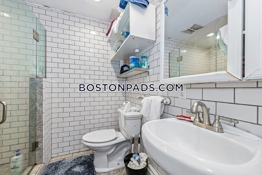 BOSTON - MISSION HILL - 3 Beds, 1 Bath - Image 25