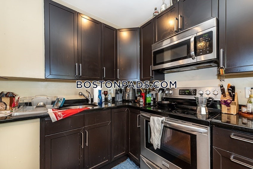 BOSTON - MISSION HILL - 3 Beds, 1 Bath - Image 5