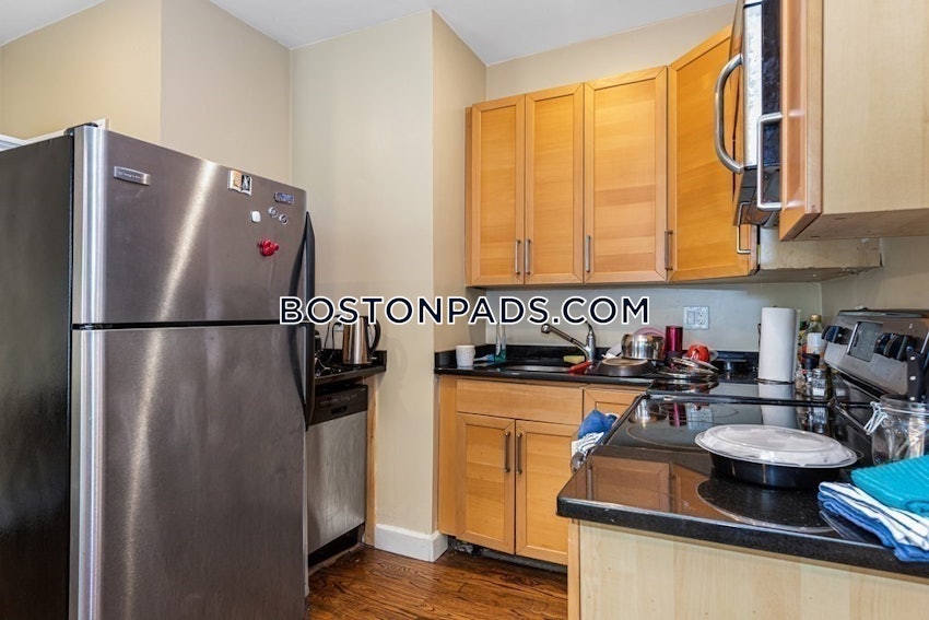 BOSTON - MISSION HILL - 3 Beds, 1 Bath - Image 15