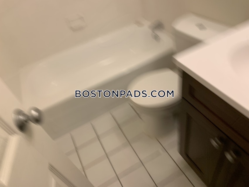 BROOKLINE- BOSTON UNIVERSITY - 3 Beds, 1.5 Baths - Image 8